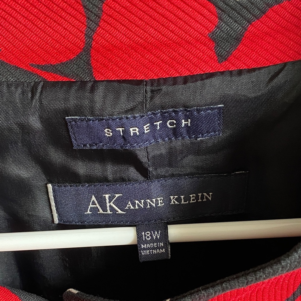 Anne Klein Red and Black Floral Blazer - Picture 2 of 16